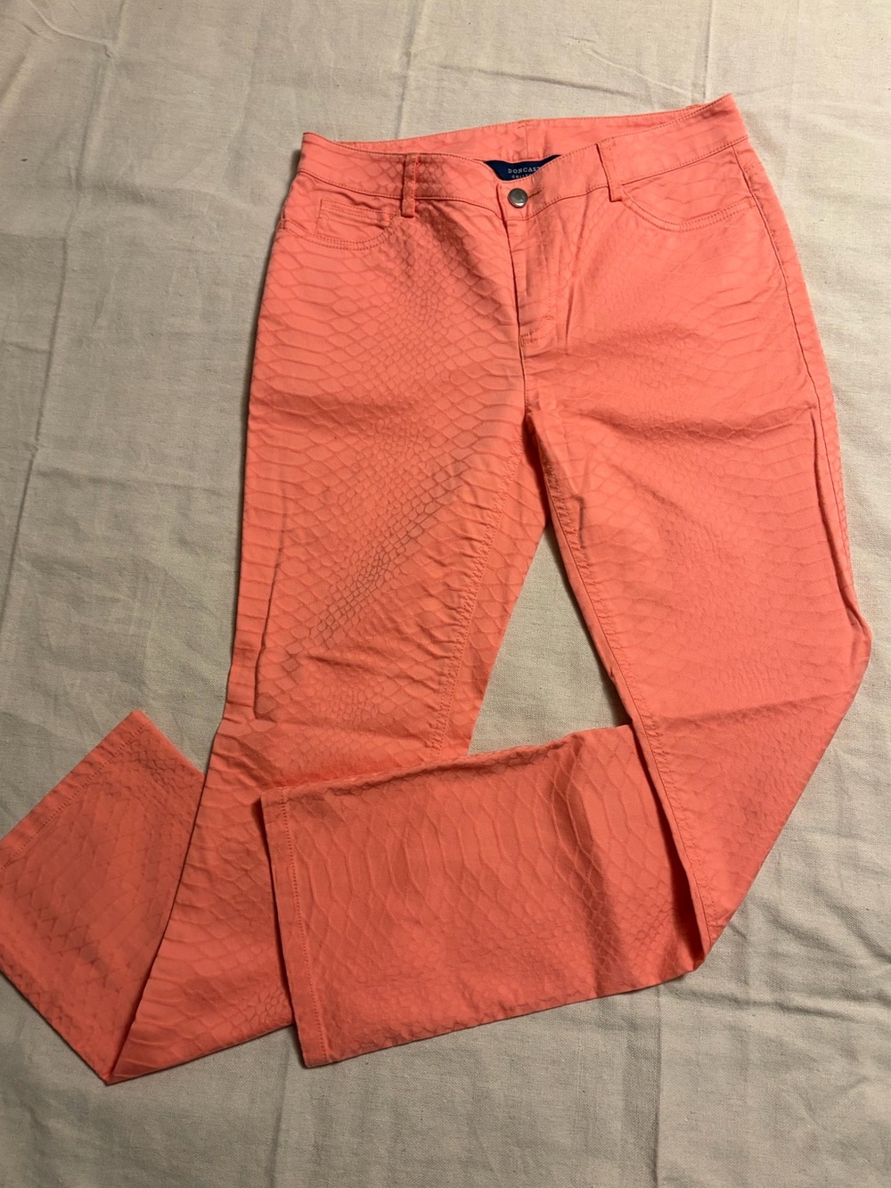 Doncaster Salmon color “snakeskin” Textured jeans - Women - 6P